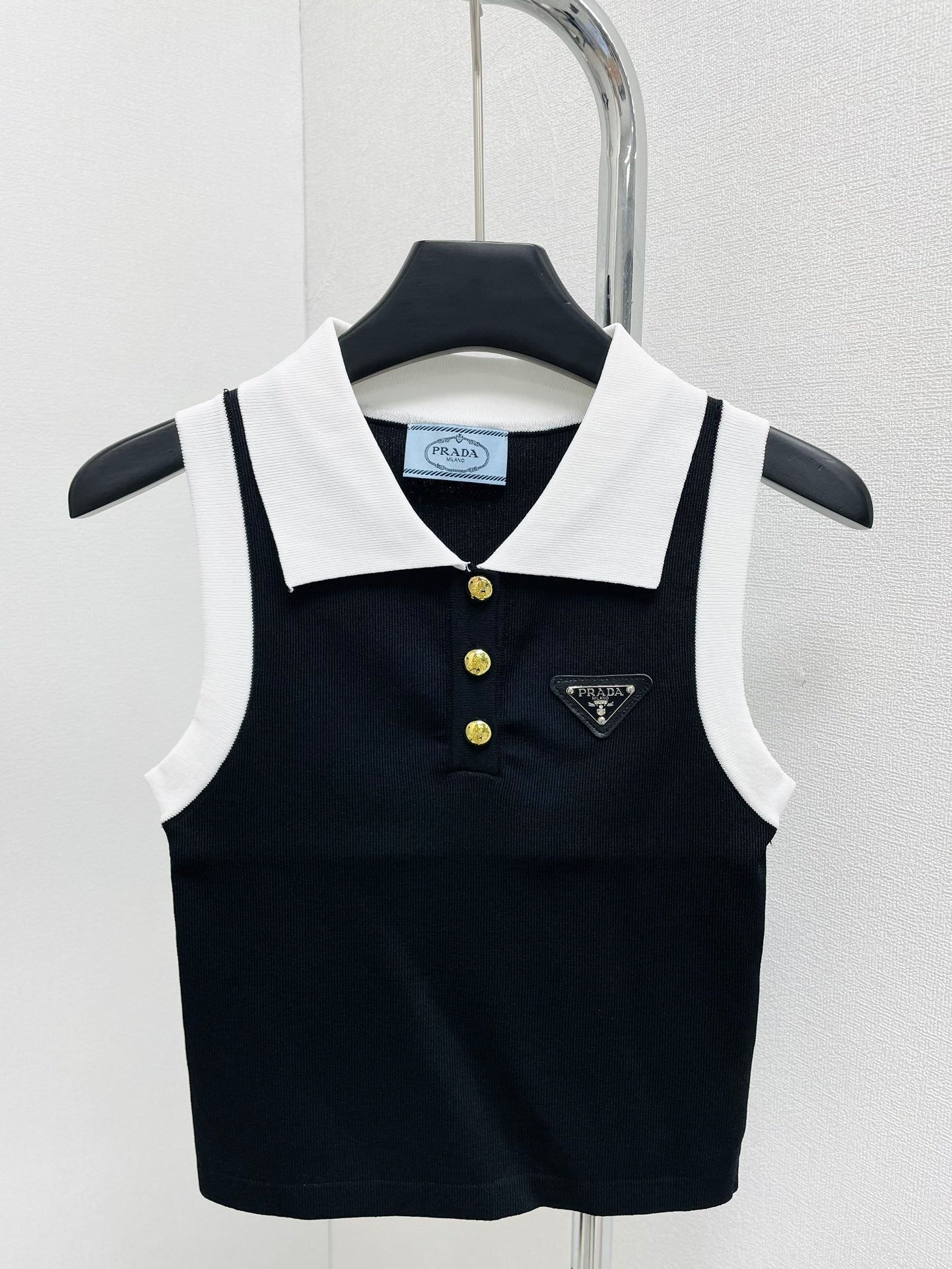 Pra Contrast Colour Lapel Vest